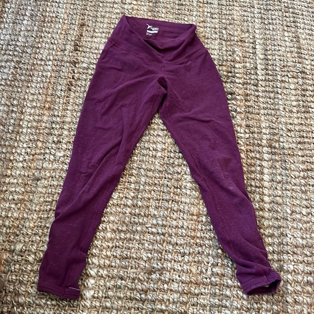 Old Navy Active athletic leggings, women’s size XS, also fits girls Size 12-14